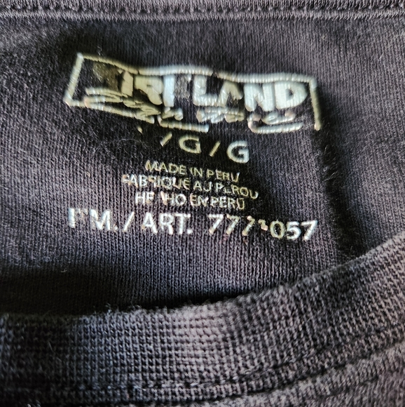 KIRKLAND tshirt - Picture 3 of 3